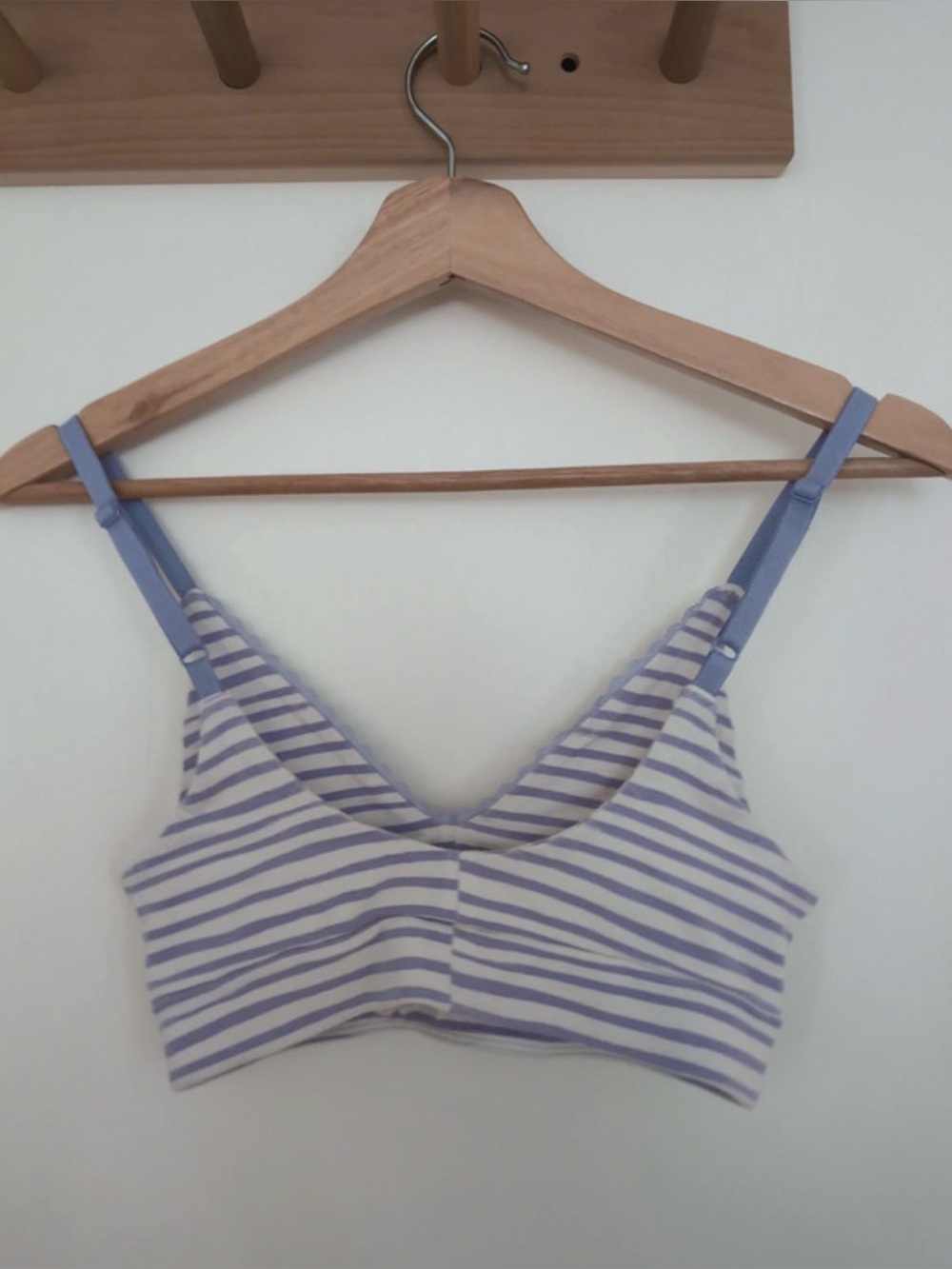 ‼️EUC: Pact Organic Lavender Striped Lace Bralette- XS - Picture 3 of 4